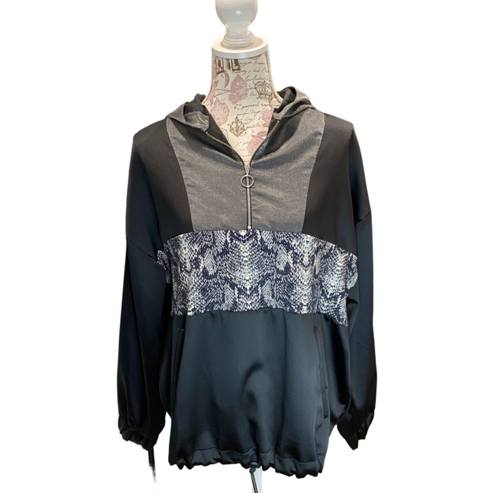 Zara Snake Skin Print Black and Gray Color Block Half Zip Hoodie Size Medium